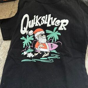 Cool quicksilver Santa surf short sleeve t